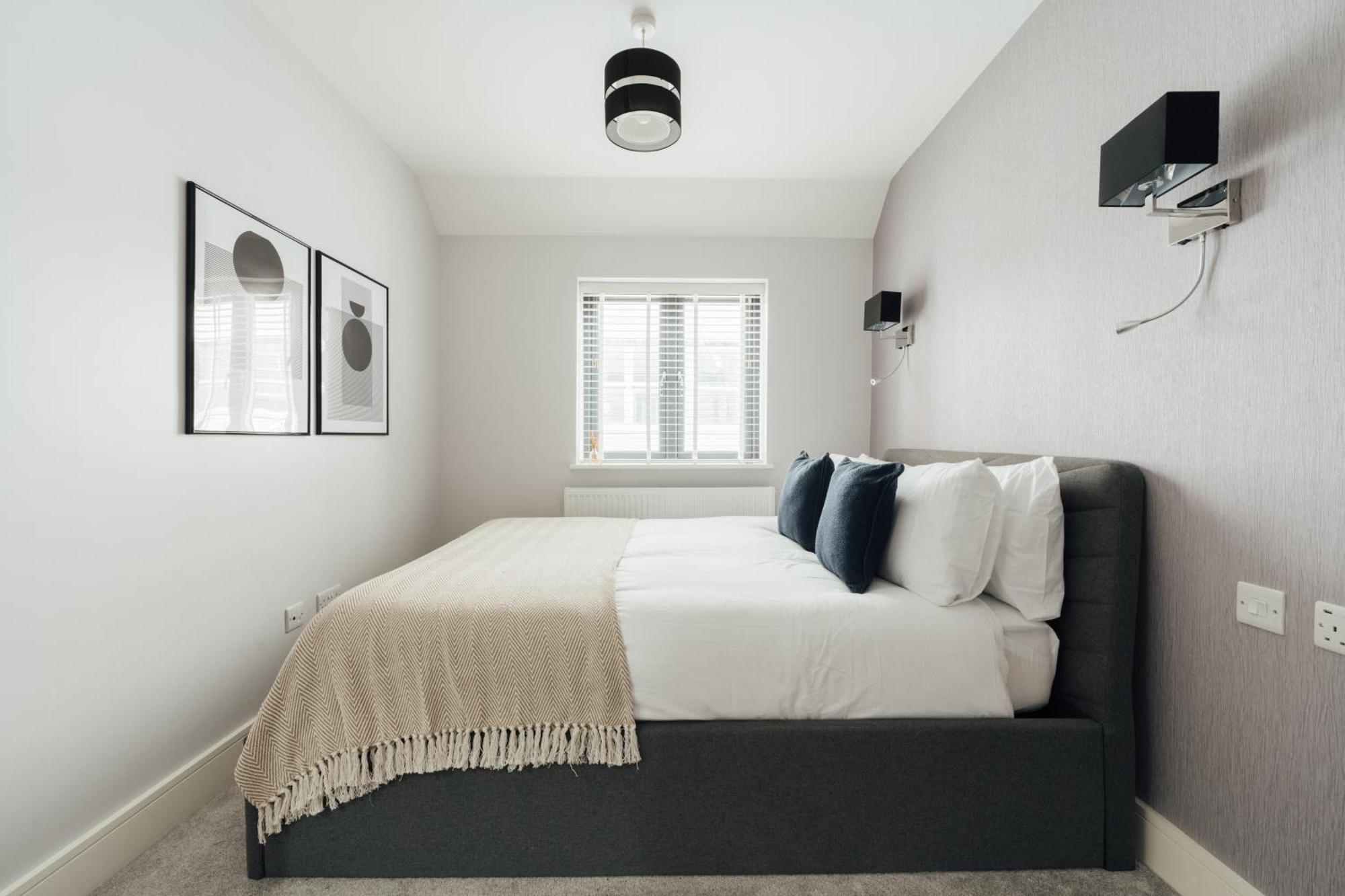 Inviting 2 Bedroom House In ดอร์กิง ภายนอก รูปภาพ